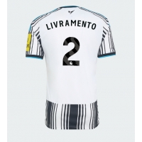 Camiseta Newcastle United Tino Livramento #2 Primera Equipación Replica 2026-27 mangas cortas